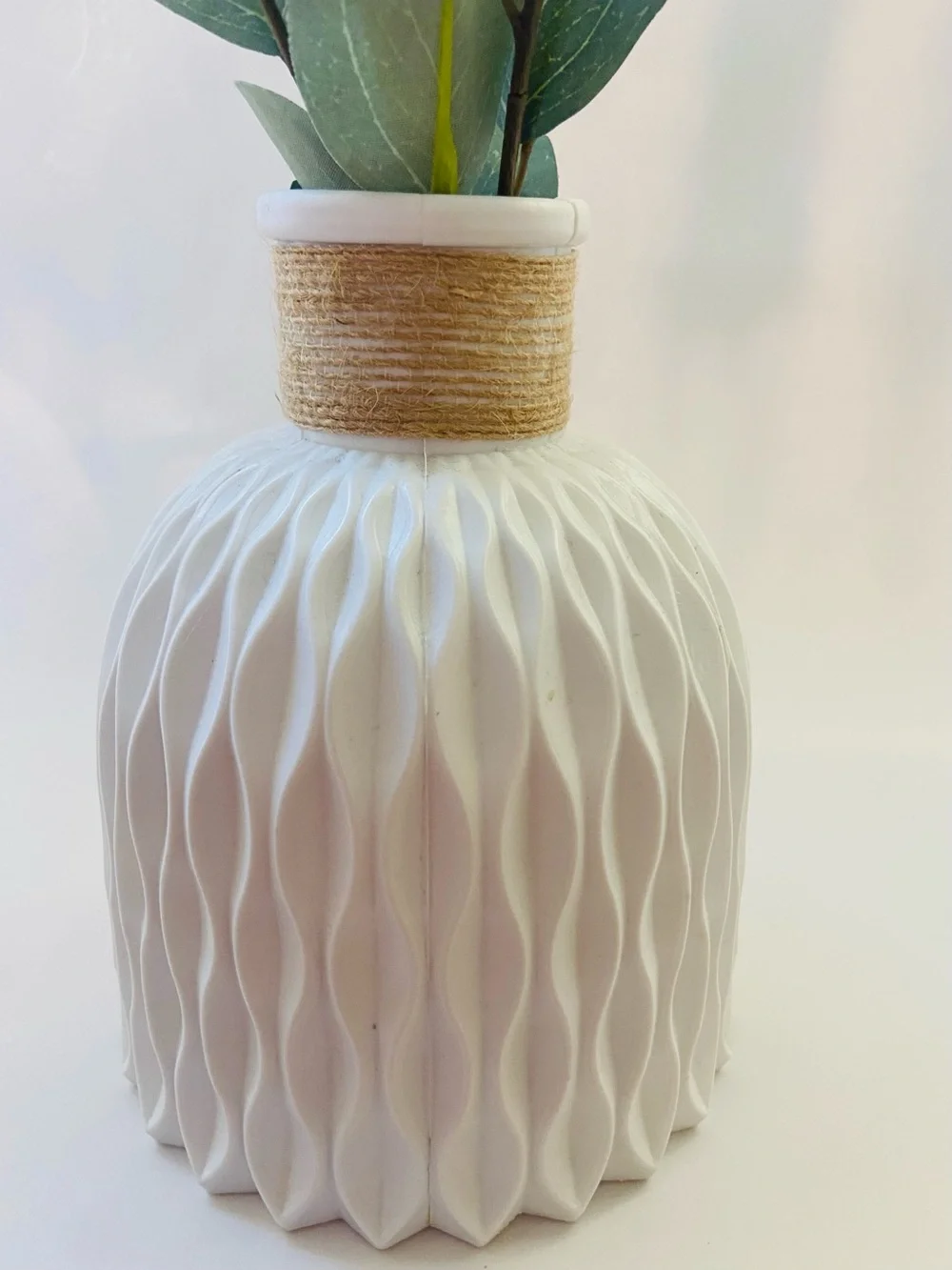N/A white textured